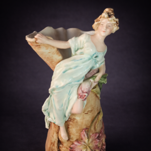 Florero art nouveau mayólica austríaca