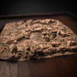 Cuadro en relieve de cobre; escena campestre. Circa siglo XX. Cuadro en relieve de cobre; escena campestre. Circa siglo XX.