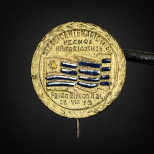 Prendedor Sesquicentenario de 1825. Circa 1975