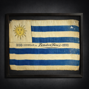 Bandera conmemorativa del Centenario de la Constitución – London París, 1930.