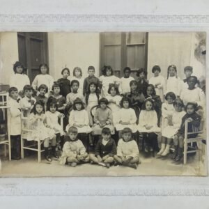 Fotografía escolar “Recuerdo de segundo año”. Ca. 1910–1920.