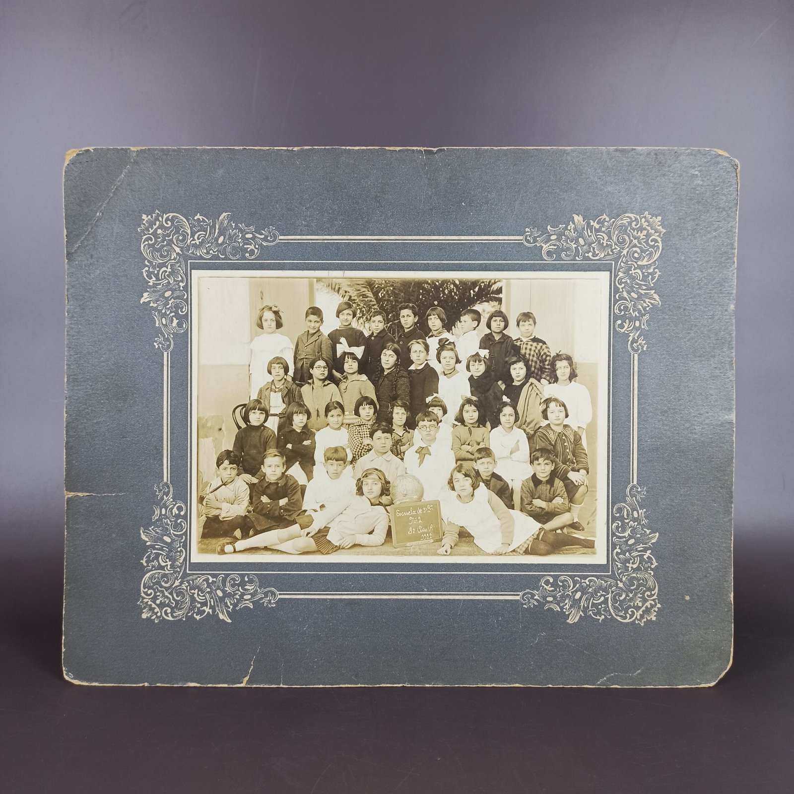 Fotografía escolar “3º Año A – Escuela Nº2”. Circa 1922. Fotografía escolar “3º Año A – Escuela Nº2”. Circa 1922.