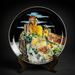 Inicio Plato decorativo Cerámica Titano de San Marino. Circa 1960.