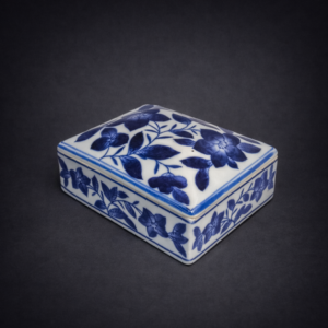 Inicio Alhajero en porcelana azul y blanca con diseño floral.