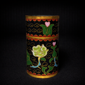 Caja antigua cloisonné con esmalte turquesa. Caja antigua cloisonné con esmalte turquesa.