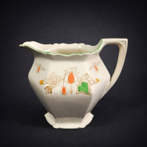 Inicio Jarra de porcelana inglesa John Maddock & Sons "Minerva". Circa 1900.