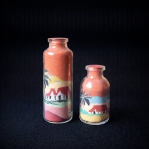Colección de botellitas con arenas de colores de Brasil. Circa 1970. Colección de botellitas con arenas de colores de Brasil. Circa 1970.