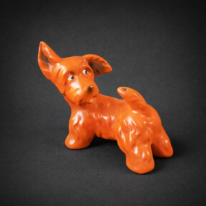 Figura de porcelana "Goebel" de Terrier Escocés. Circa 1950.