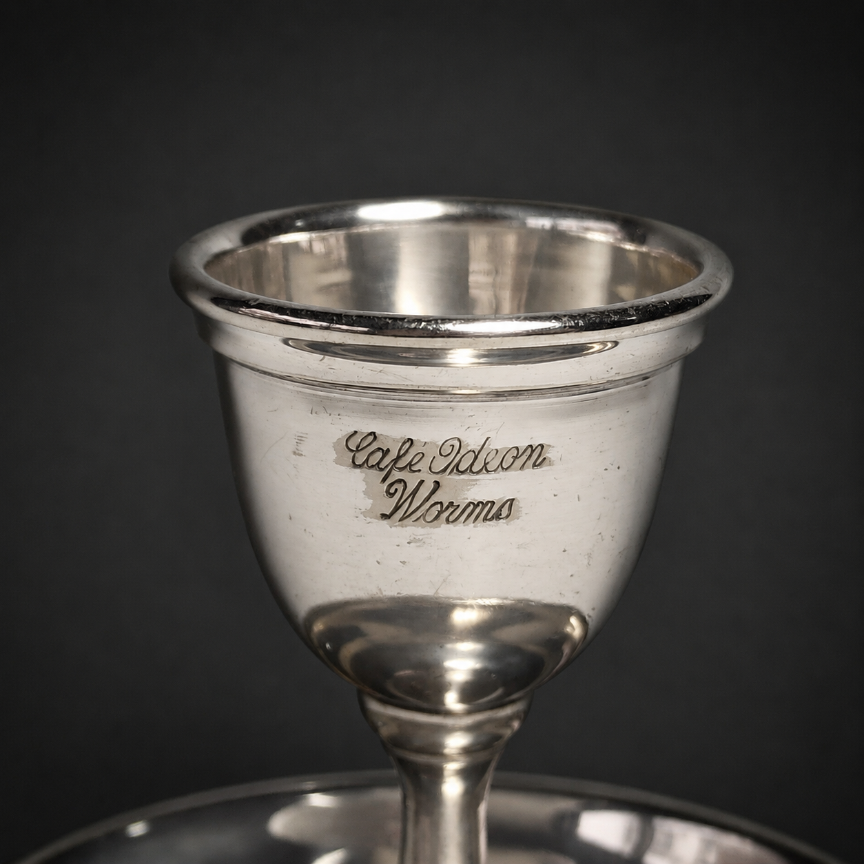 Copa huevera del Café "Odeon Zürich". Ca. 1920. Copa huevera del Café "Odeon Zürich". Ca. 1920.