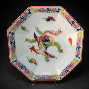 Platos japoneses Jyoto China con pedestal, ca. 1950.