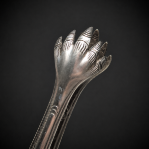 Pinza para hielos Eberle, garra plateada, ca. 1930.
