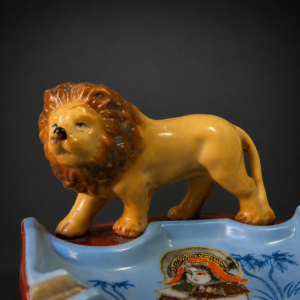 Cenicero Satsuma con león oriental, ca. 1930.