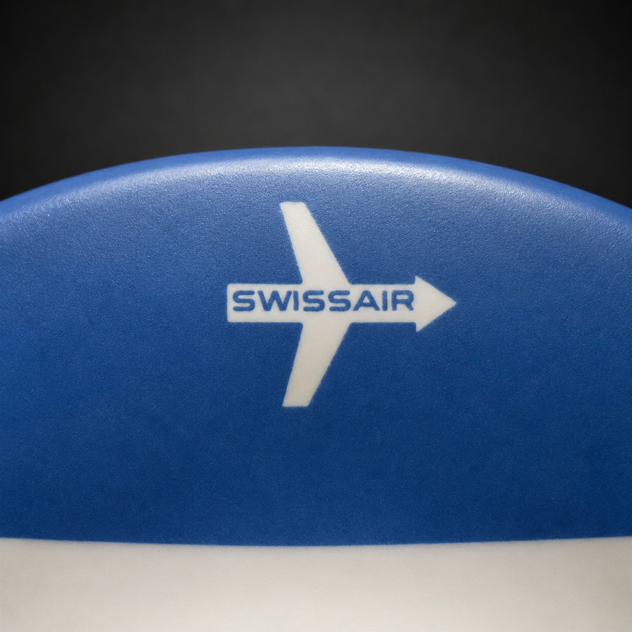 Cenicero publicitario Swissair en baquelita, ca. 1960. Cenicero publicitario Swissair en baquelita, ca. 1960.