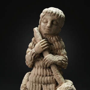 Figura devocional de San Jorge en piedra, ca. 1950. Figura devocional de San Jorge en piedra, ca. 1950.