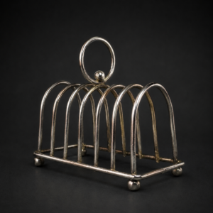 Porta tostadas victoriano en metal plateado, ca. 1900. Porta tostadas victoriano en metal plateado, ca. 1900.