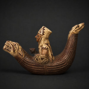 Figura andina en embarcación ceremonial, ca. 1970.