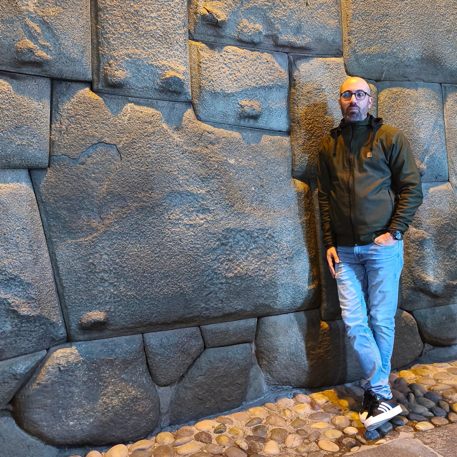 Rompecabezas de la Piedra de los 12 Ángulos de Cusco, ca. 1970. Rompecabezas de la Piedra de los 12 Ángulos de Cusco, ca. 1970.