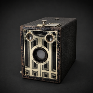 Cámara Kodak Six-20 Brownie Junior Art Déco, ca. 1934.