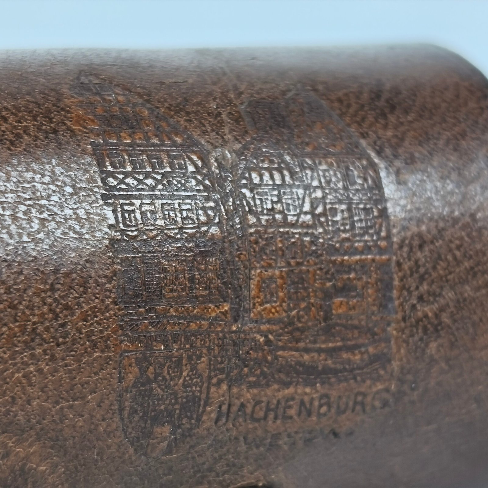 Juego de vasos de viaje alemanes con estuche, ca. 1950. Juego de vasos de viaje alemanes con estuche, ca. 1950.