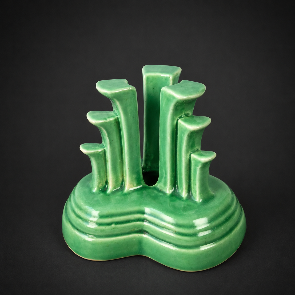 Candelero Fiesta verde jade de Homer Laughlin, ca. 1940. Candelero Fiesta verde jade de Homer Laughlin, ca. 1940.