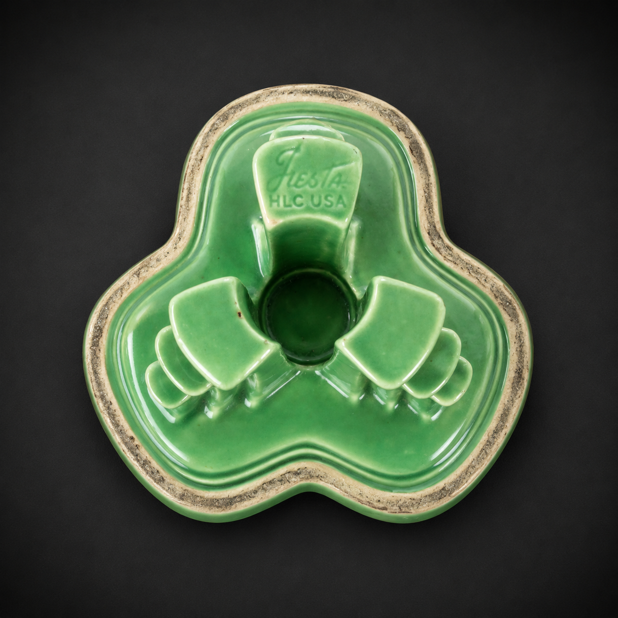 Candelero Fiesta verde jade de Homer Laughlin, ca. 1940. Candelero Fiesta verde jade de Homer Laughlin, ca. 1940.