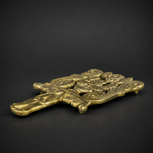 Soporte calado para fuentes en bronce dorado, ca. 1900.