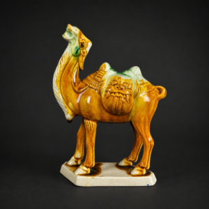 Figura de camello estilo Sancai, ca. 1970.