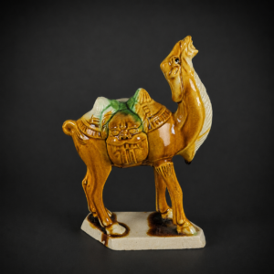 Figura de camello estilo Sancai, ca. 1970.