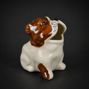 Carocero en forma de bulldog de cerámica, ca. 1950.