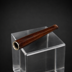 Boquilla para cigarrillos de baquelita con estuche, ca. 1930.