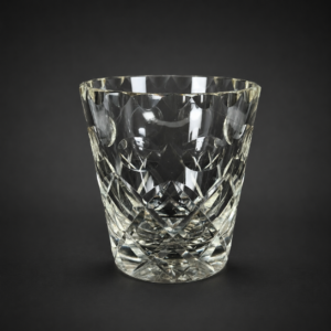 Hielera de cristal tallado, ca. 1950.