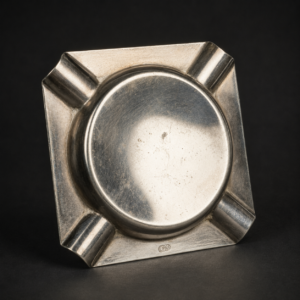 Cenicero del RMMV Alcántara en metal plateado, ca. 1930.