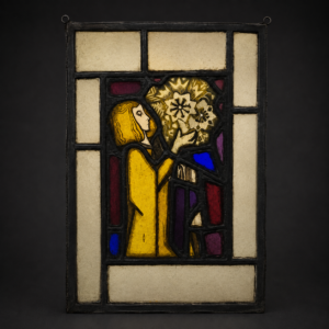 Vitral con figura femenina y ofrenda floral, ca. 1930–1950.