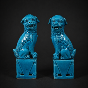 Pareja de perros Foo en cerámica esmaltada turquesa, ca. 1960–1970.