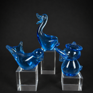 Figuras en cristal de Murano azul, ca. segunda mitad del siglo XX.