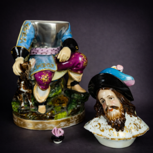 Imponente tizanera francesa de porcelana Jacob Petit, ca. 1840–1860.