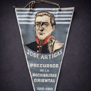 Banderín conmemorativo de José Artigas, ca. 1950. Banderín conmemorativo de José Artigas, ca. 1950.