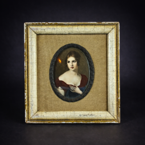 Miniatura antigua con retrato femenino oval, ca. 1930.