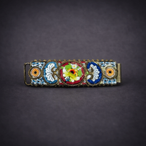Fragmento de joyería italiana en micro mosaico, ca. 1940.