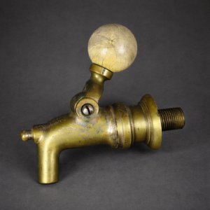 Canilla cervecera de barril en bronce, ca. 1900.