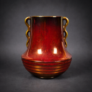 Jarrón Carlton Ware Rouge Royale, ca. 1930.