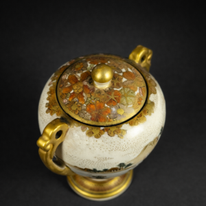 Pequeño potiche Satsuma japonés, ca. 1920.