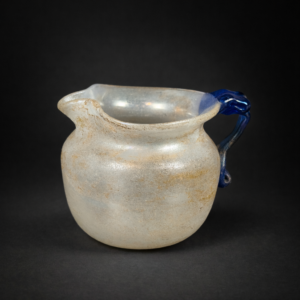 Jarra globular de vidrio estilo romano, ca. 1950.