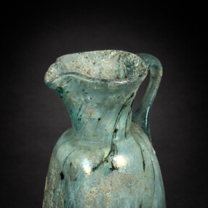 Botella de vidrio estilo romano tardío, ca. 1950.