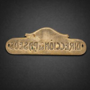 Placa institucional “Dirección de Paseos”, ca. 1890.