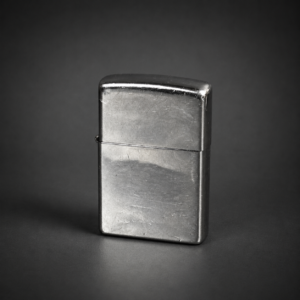 Encendedor Zippo cromado original, ca. 2012.