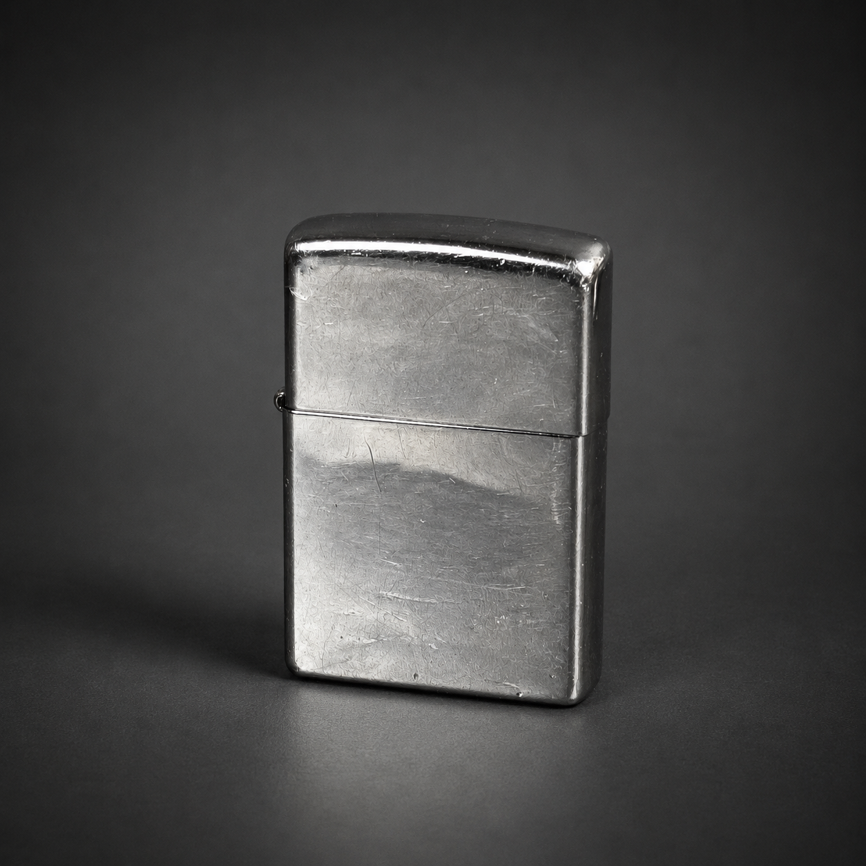 Encendedor Zippo cromado original, ca. 2012. Encendedor Zippo cromado original, ca. 2012.