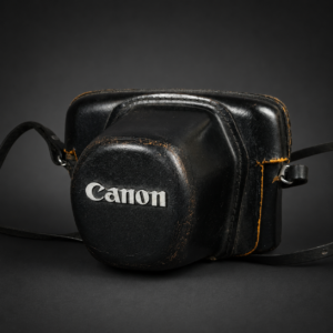 Cámara Canon FT QL con lente Canon FL, ca. 1966.