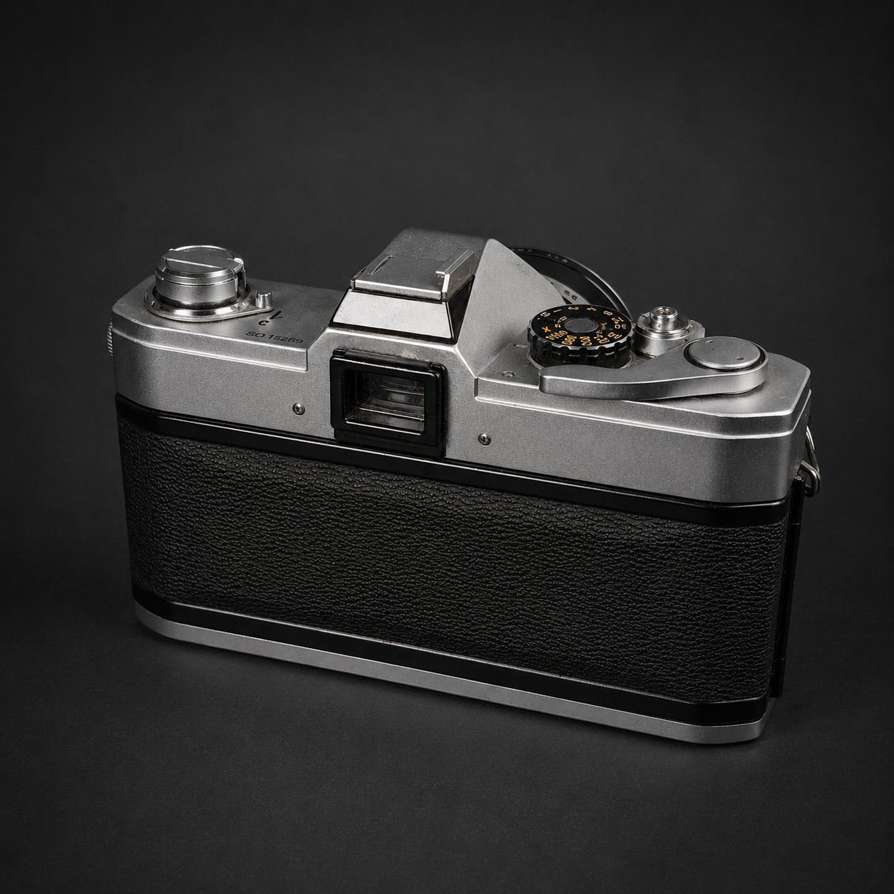 Cámara Canon FT QL con lente Canon FL, ca. 1966. Cámara Canon FT QL con lente Canon FL, ca. 1966.