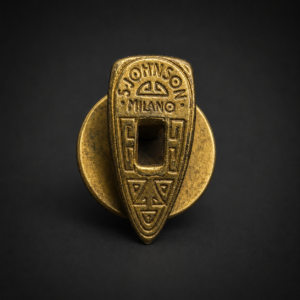 Prendedor esmaltado S. Johnson Milano, ca. 1940.